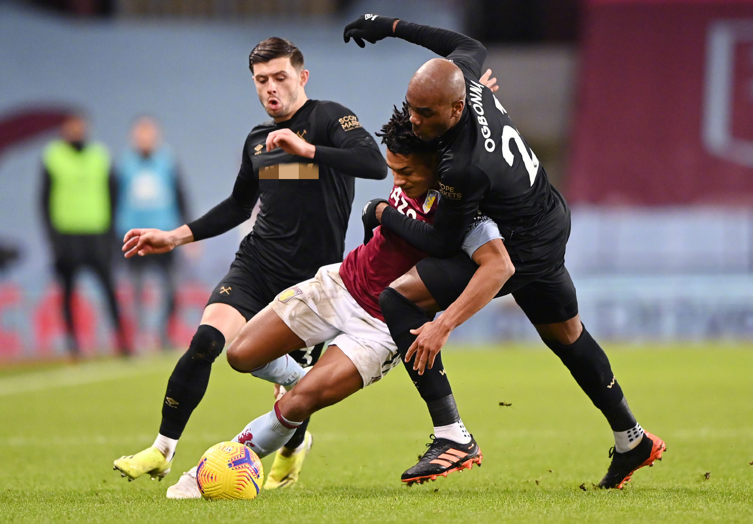 李鐵感謝球迷支持 武磊為國足未失球驕傲.